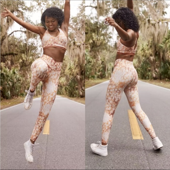 Aerie Offline Workout Leggings - Orange Cream Print - Women’s Legging - Spandex - Picture 1 of 6